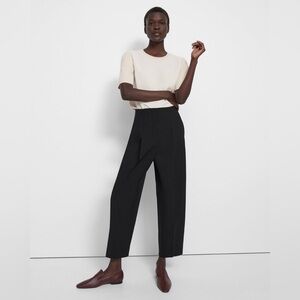 ▪️Theory Pleated Carrot Pant in Good Wool